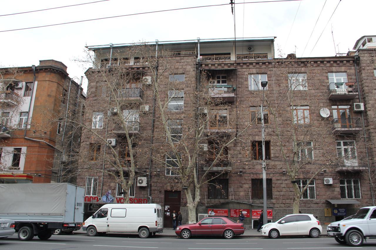 Arm Hostel Yerevan Exterior photo