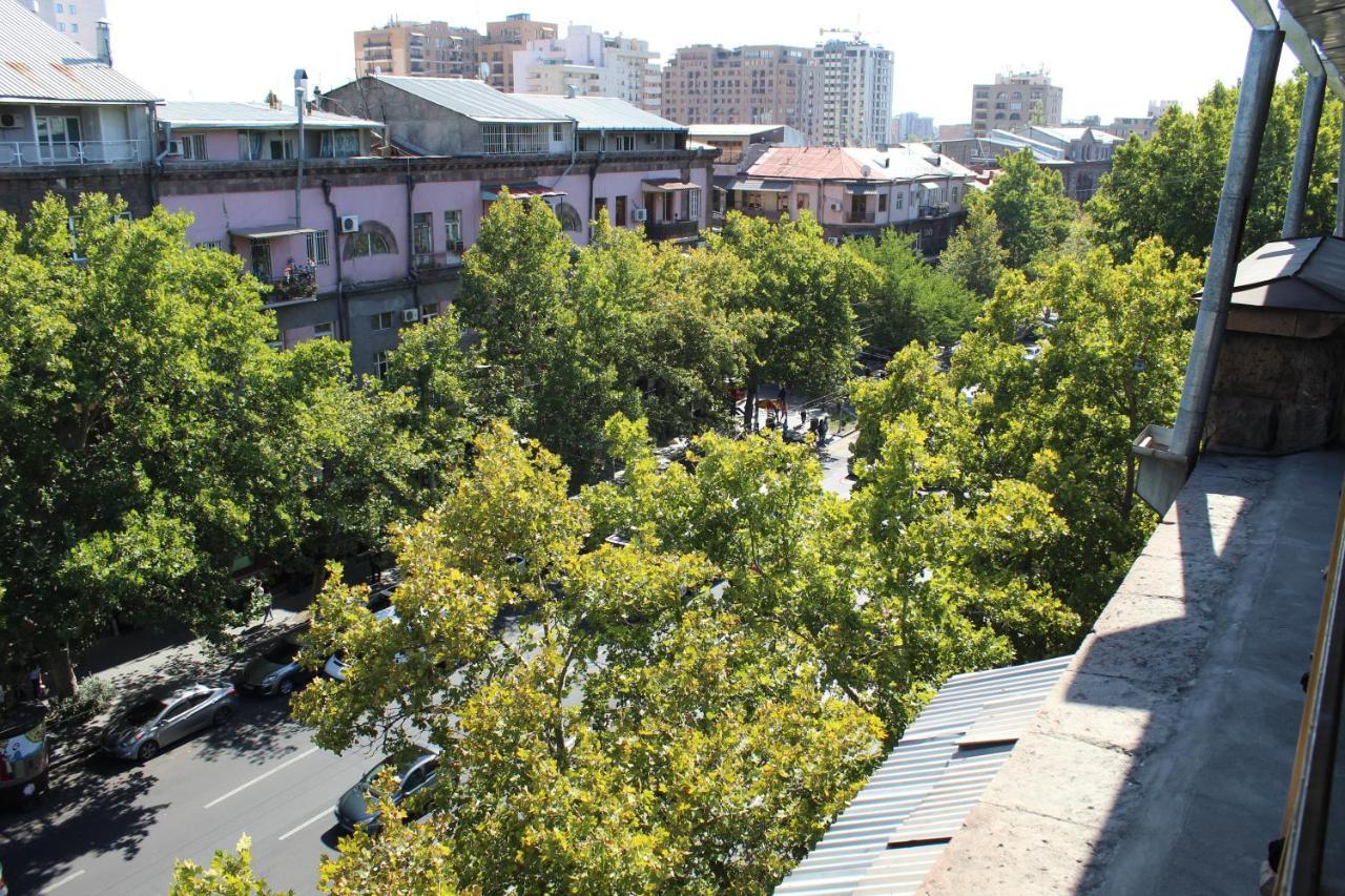 Arm Hostel Yerevan Exterior photo